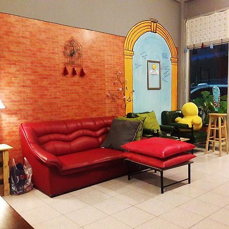 Ama Phuket Hostel Exterior foto