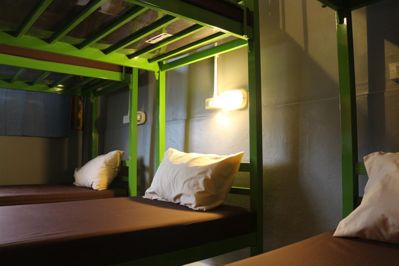 Ama Phuket Hostel Exterior foto